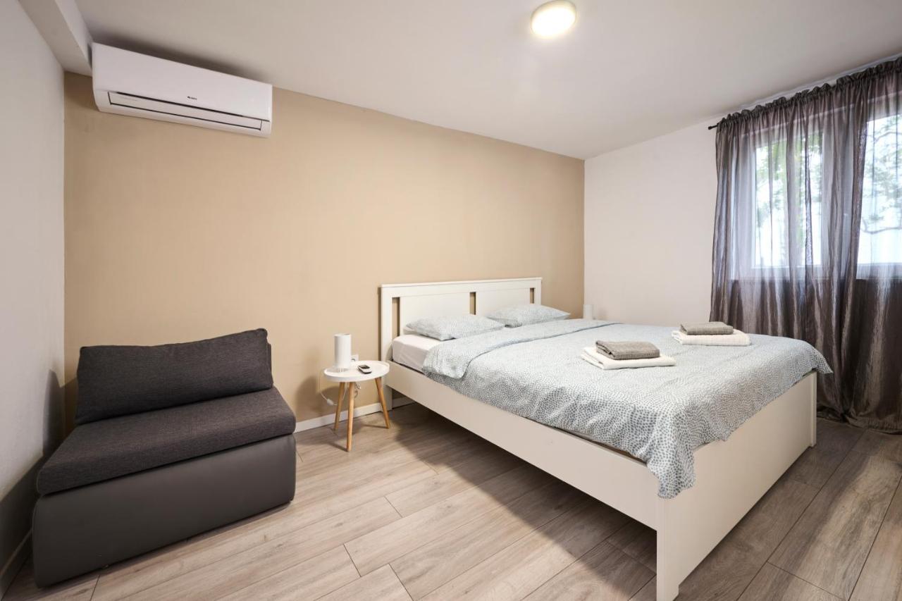Lina Apartments Umag Exterior photo